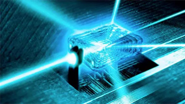 Computación Cuántica Tolerante a Fallos y Códigos Topológicos