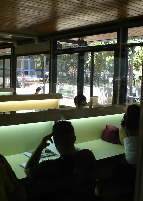 Salas de Estudio durante el periodo de exámenes